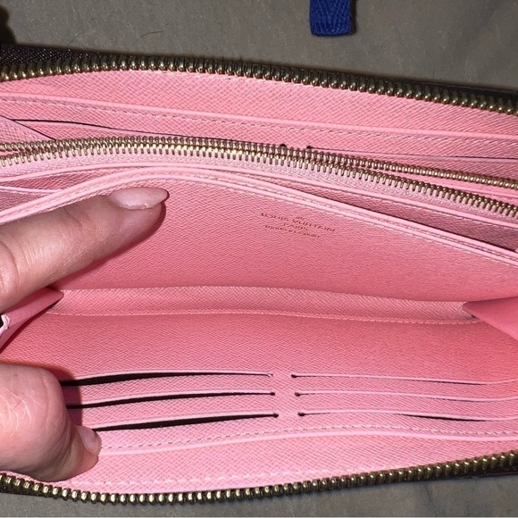 Limited Edition rare Zippy Monogram Vivienne 2020 Holiday Collection Long Wallet - Picture 6 of 14